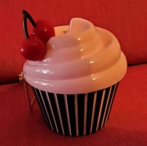 Kate Spade X Magnolia Bakery Cupcake Purse